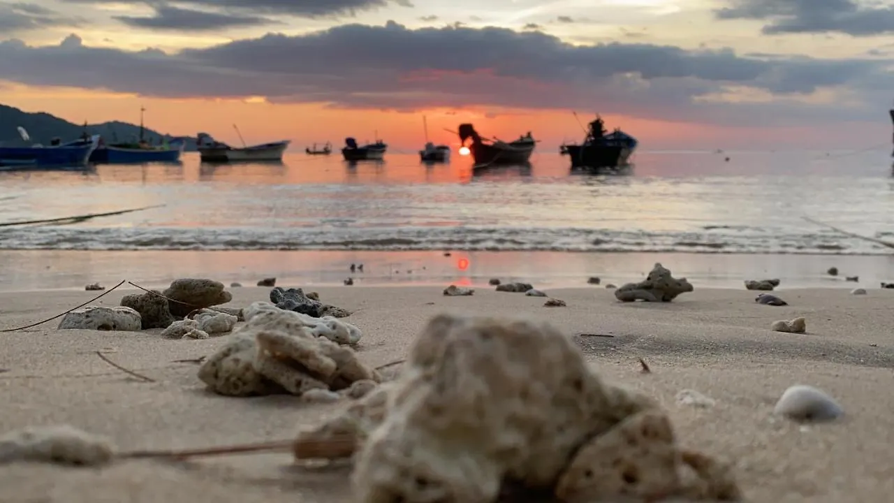 منتجع بيرينيال Nai Yang Beach